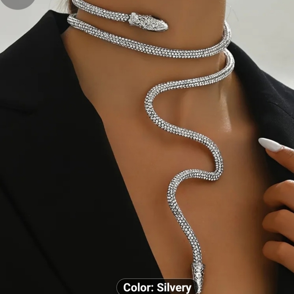 SILVER TEXTURED BENDABLE SHIMMER UNIQUE SNAKE NECKLACE